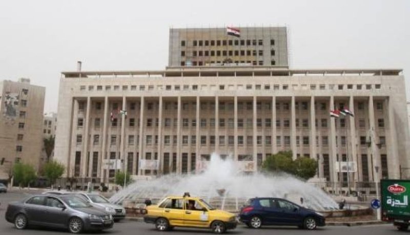 رغم بيعه 100 مليون دولار.. «المركزي السوري» يفشل في تحقيق استقرار الليرة