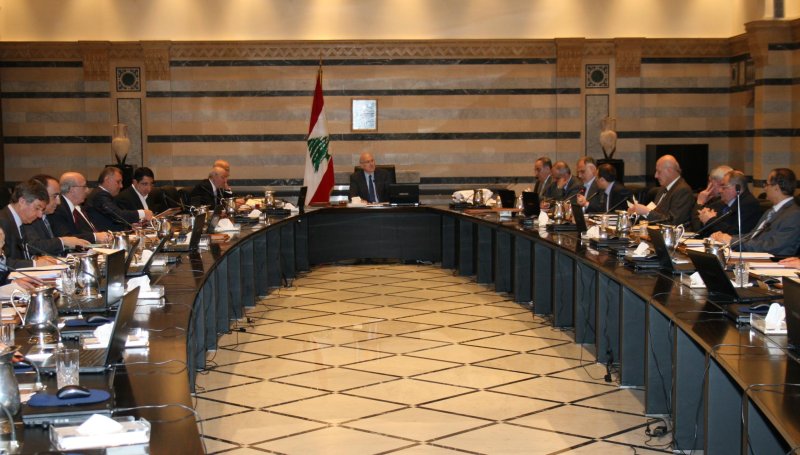 «على كفيّ عفريت»..!
