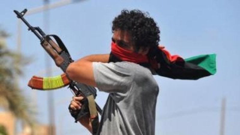 مخطط محتمل لتقسيم ليبيا ووقف الزحف الصيني على القارة خبراء: تسليح المعارضة يثير خطر «بلقنة» ليبيا وأفريقيا