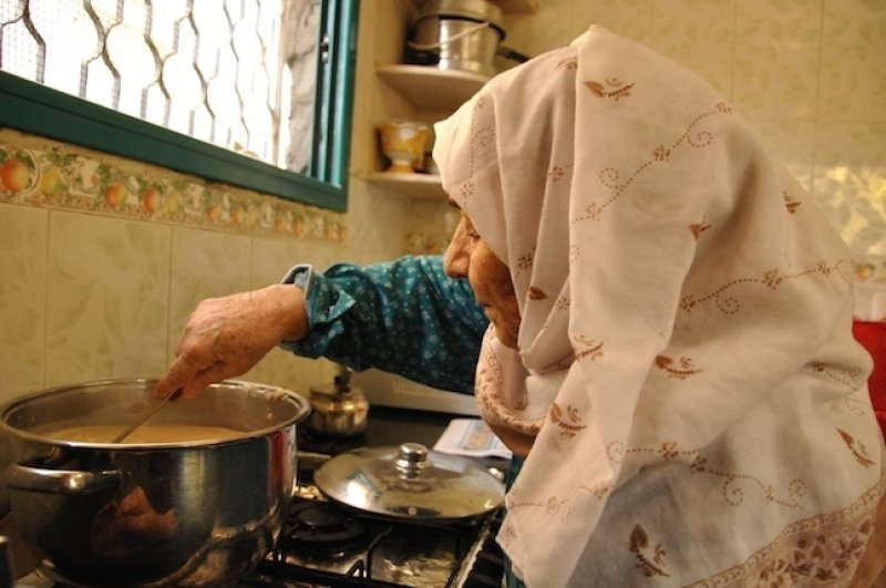 تكاليف الغذاء الضروري في سورية: البوكمال تحلّق.. والوسطي العام 74 ألف ليرة!