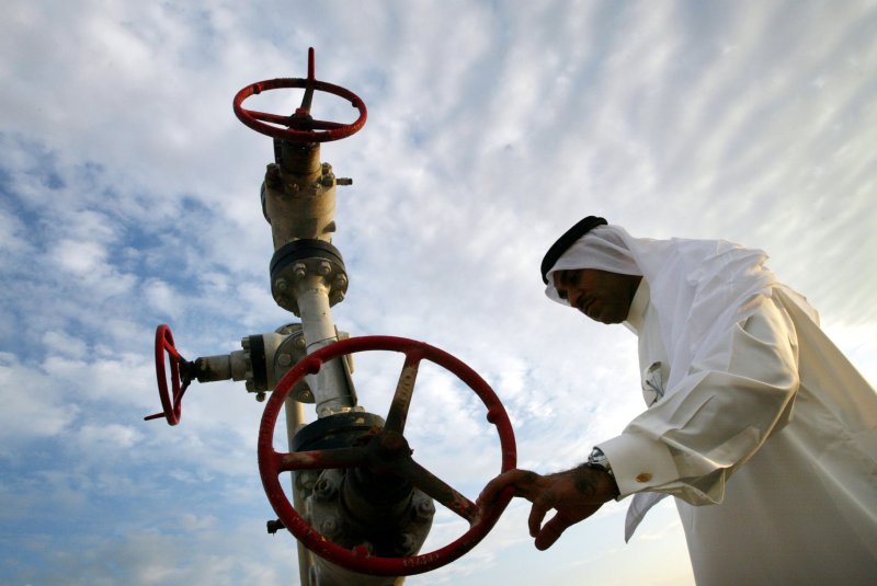 المحرقة أمريكية.. هل يتلقف الخليج طوق النجاة؟
