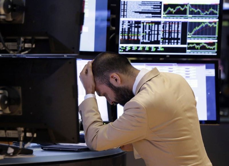 أزمة الدين العالمي.. قد تحرق الدولار!
