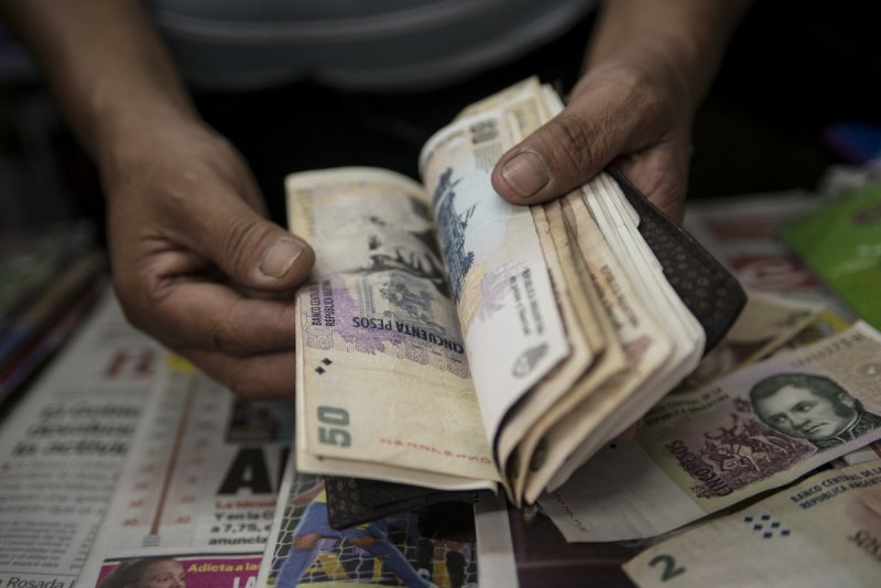 تركيا تواجه والأرجنتين تسلّم... أيهما أسلم؟