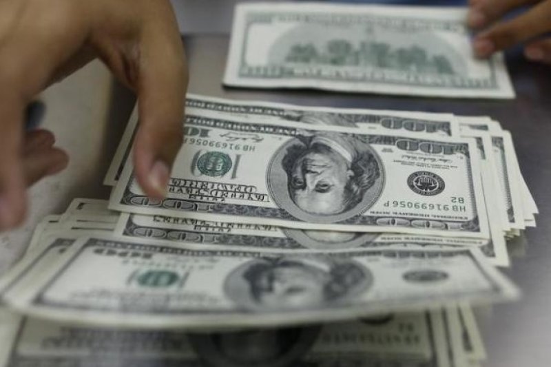 +6,4% ارتفاع الدولار في نصف شهر