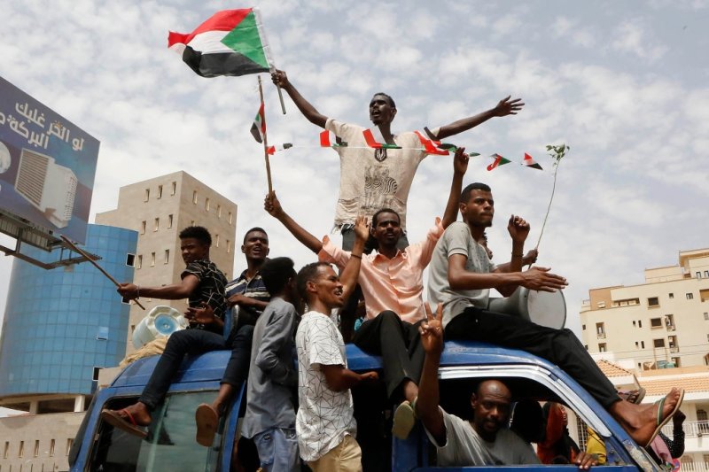 السودان حلٌ واحدٌ لا يقبل المواربة