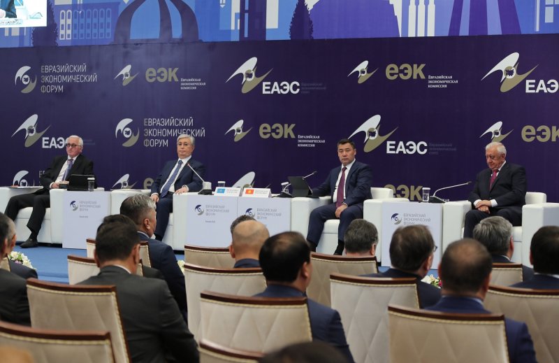 أوراسيا وأمريكا اللاتينية في خطوة أخرى ضدّ الدولار